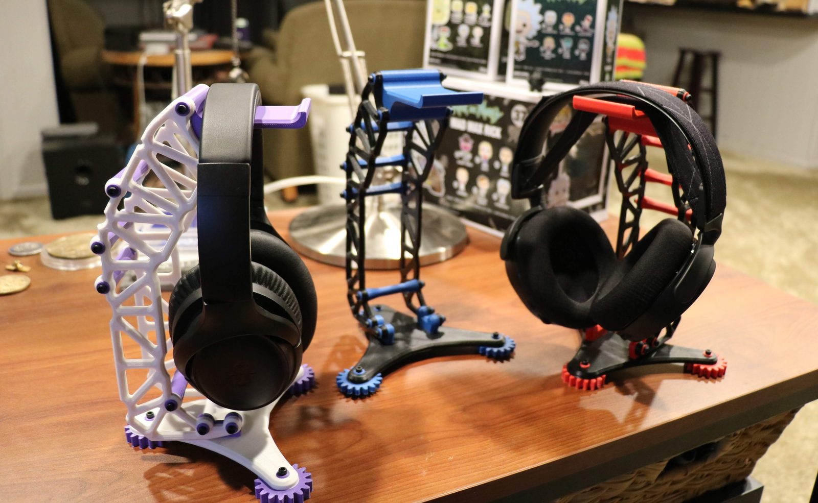 Completed 3D printed headphone stand